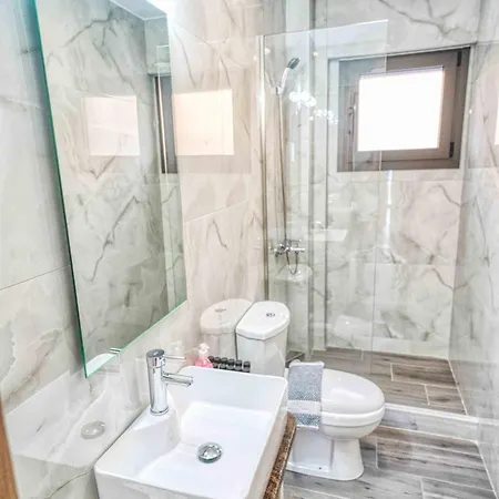 Poseidon Sea View - Sea, 아파트 니키아나